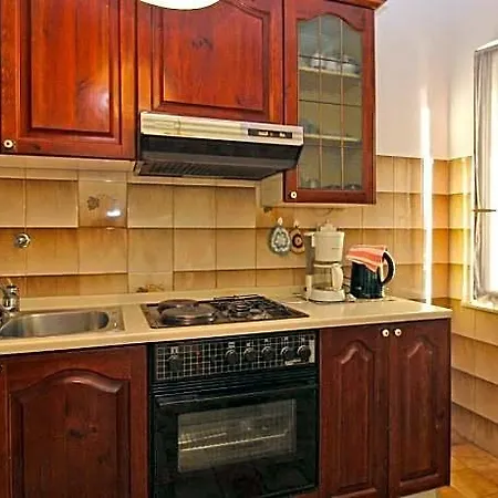 1057 Hotel 4*